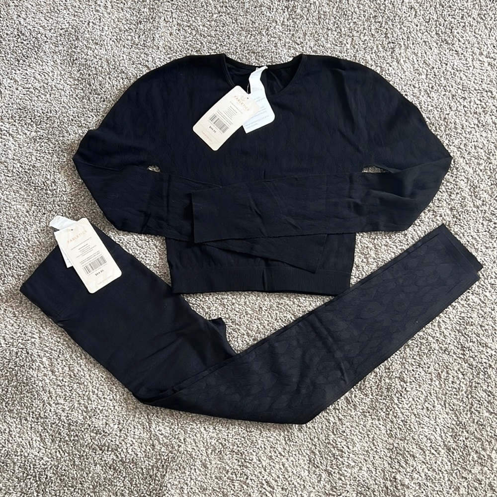 Fabletics Jacuard workout set